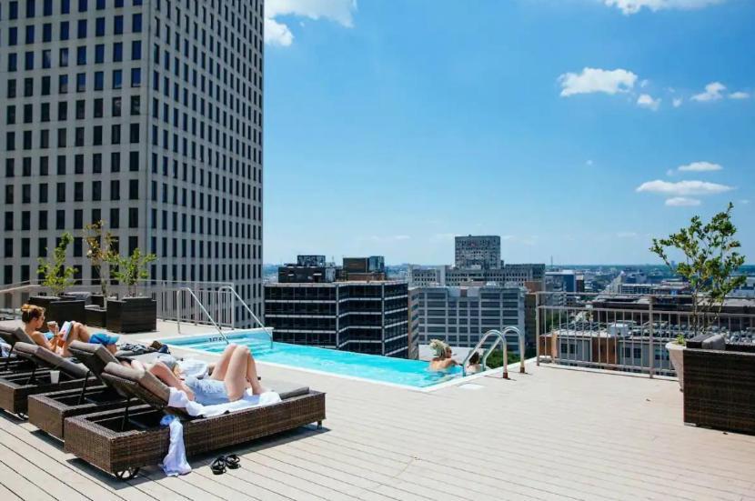Amazing Condos Beautiful View 2 Blocks To French Quarter, Small Rooftop Pool, Gym, Seanger Theater, Super Dome, And Bourbon St New Orleans Exterior photo