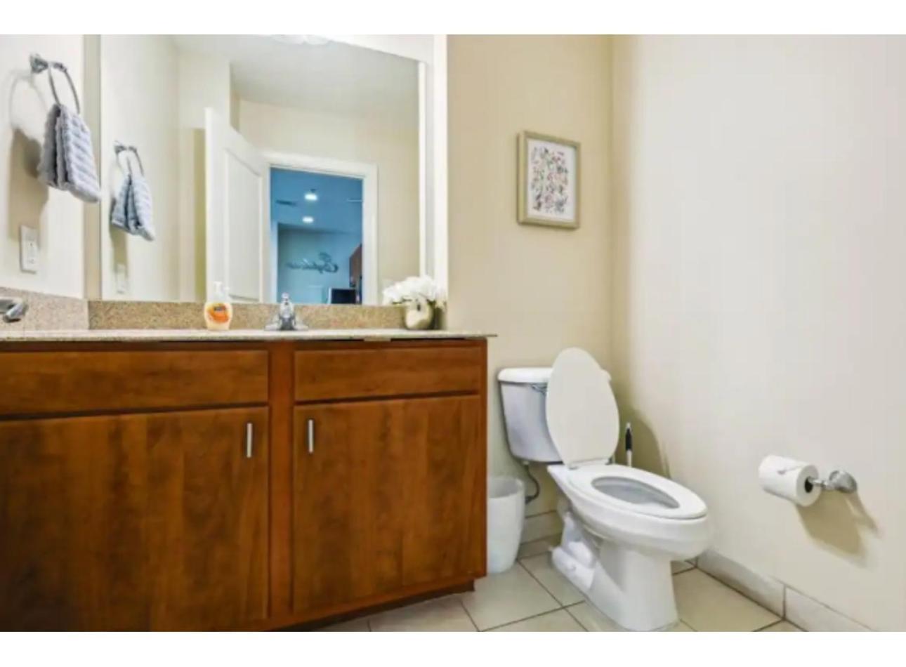 Amazing Condos Beautiful View 2 Blocks To French Quarter, Small Rooftop Pool, Gym, Seanger Theater, Super Dome, And Bourbon St New Orleans Room photo